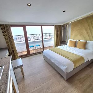 Taksim La Marino Hotel
